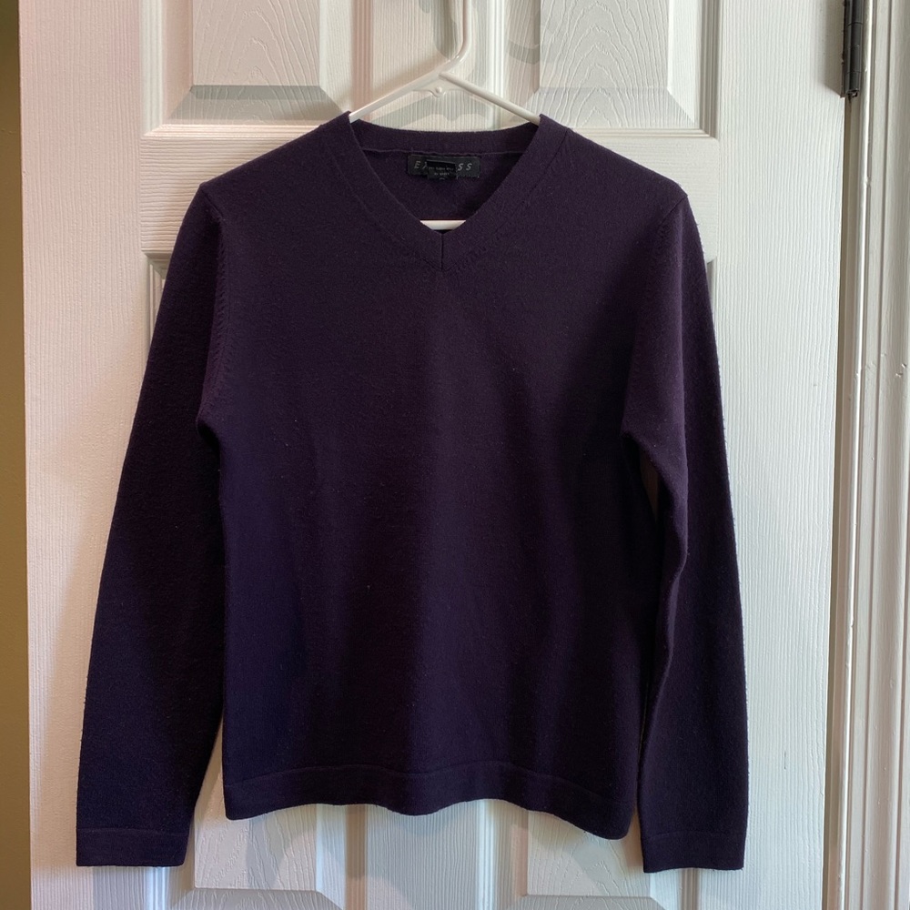 Express Sweater - Picture 3 of 5